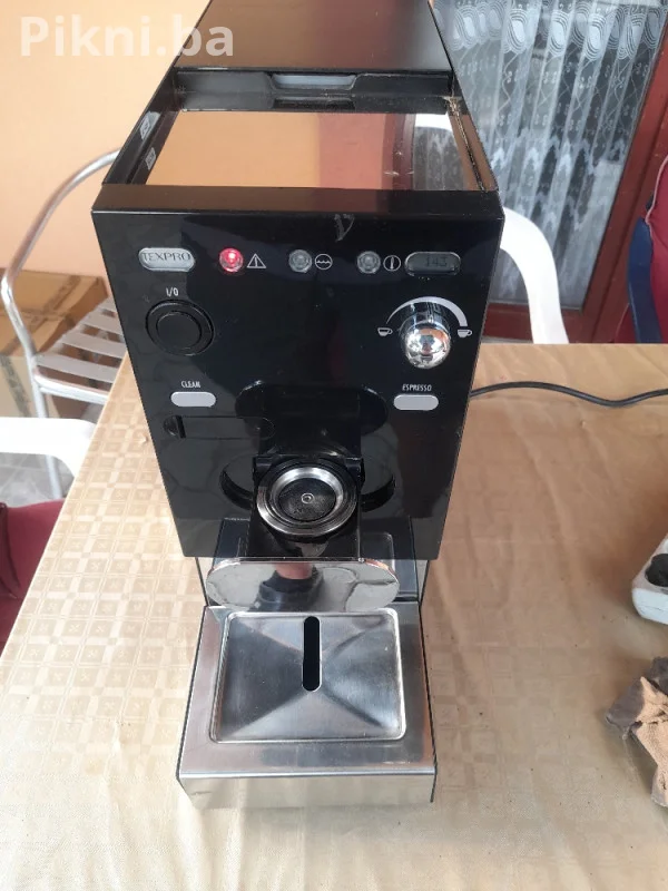 Profesionalni Texpro Espresso aparat - kao nov, samo 143 kafe