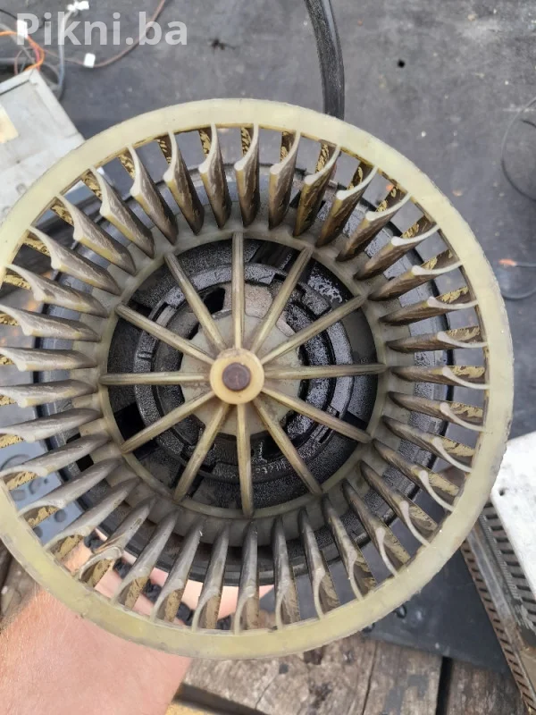 Motor Ventilatora Kabine (Puhalo) - Korišteno, Veličina 14-15 cm