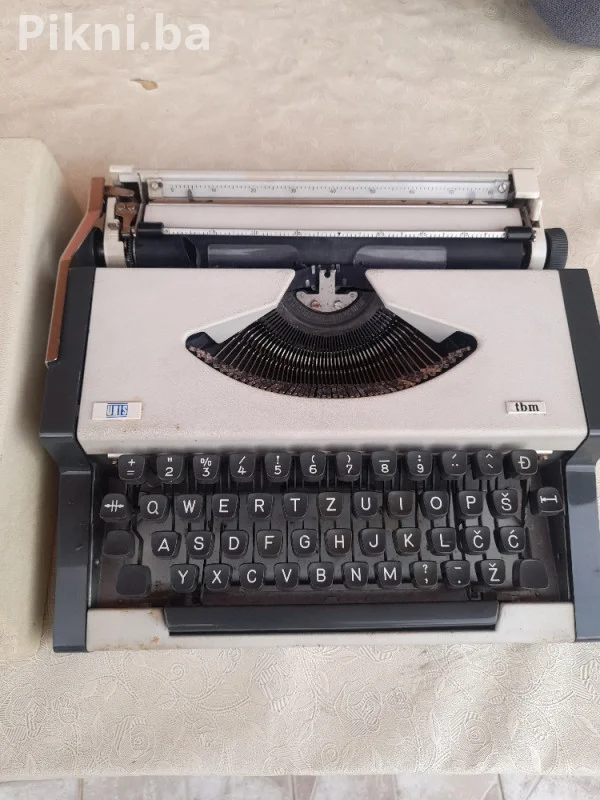 RASPRODAJA! VINTAGE PISAĆA MAŠINA IBM/UNIS (Bugojno)
