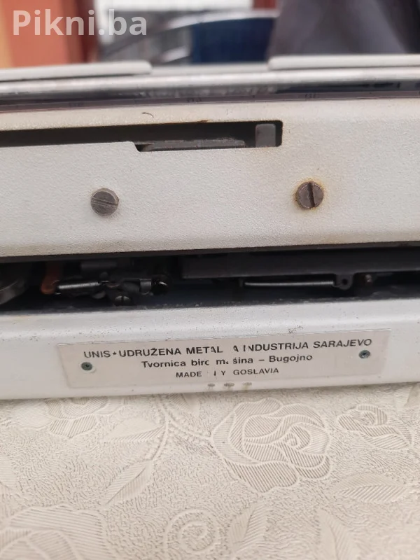 RASPRODAJA! VINTAGE PISAĆA MAŠINA IBM/UNIS (Bugojno)