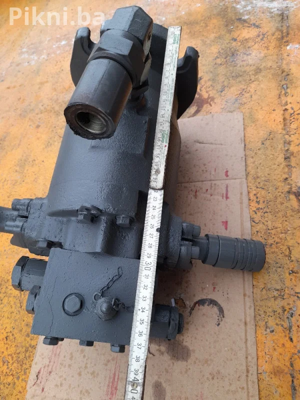 Hidromotor BREVINI hidro motor pumpa bager buldožer utovarivac