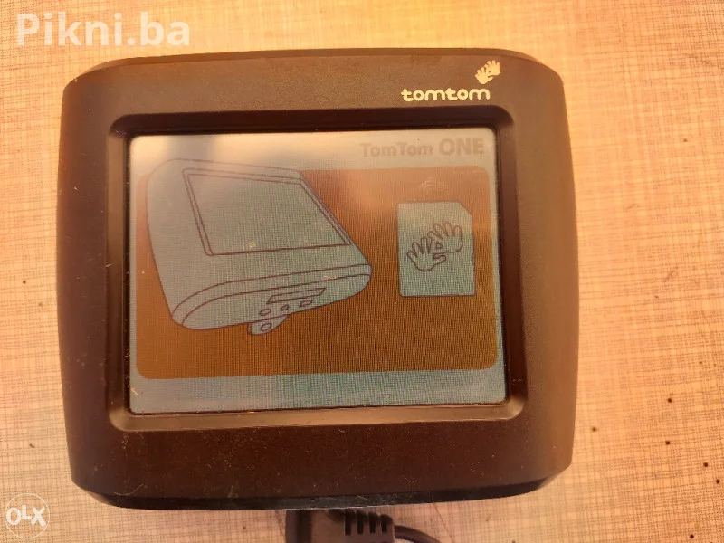 Navigacija TOMTOM one bluetooth