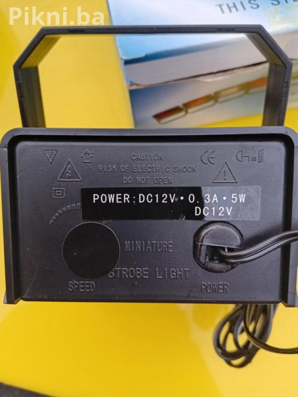 MEGA PONUDA! Mini Stroboskop/Rotacija Lampe (12V) / Idealno alarm