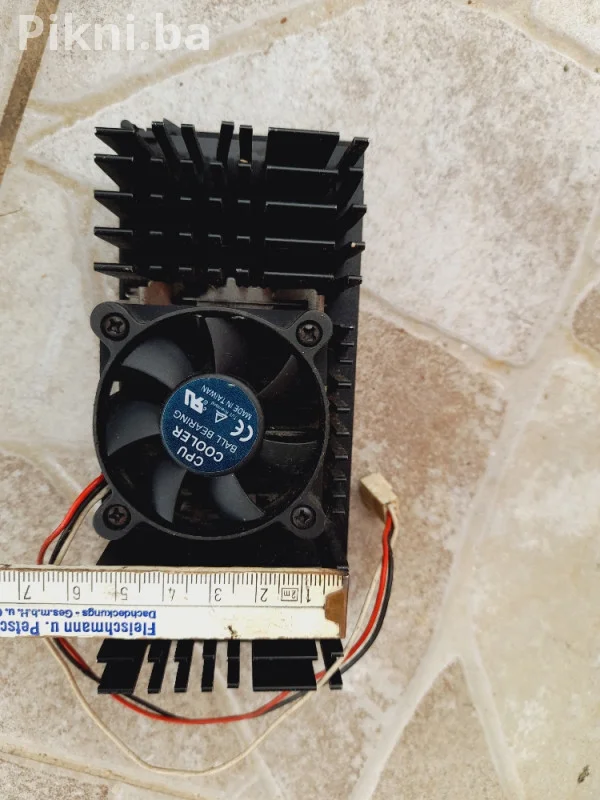 Procesor sa hladnjakom intel pentium 2