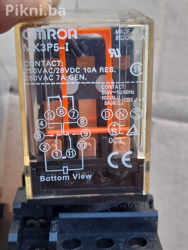 Industrijski Releji OMRON 230V sa Podnožjem (11 pinova)