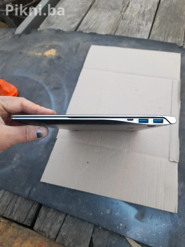 Samsung Series 9 Ultrabook (i7) - Povoljno laptop računar
