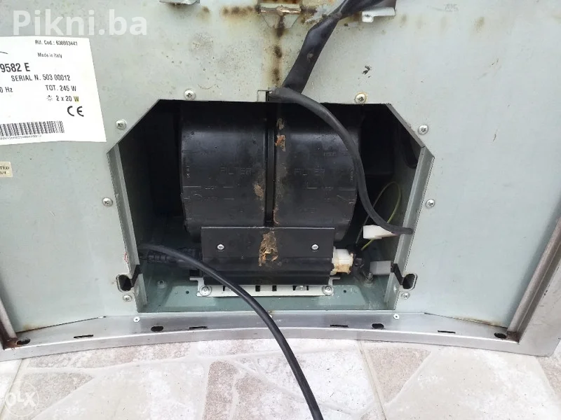 Kuhinjska napa ELEKTROLUX 90x50cm ČITAJ POD DETALJNO