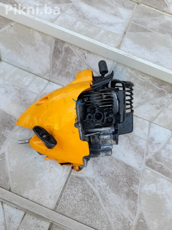 🚀  Oglas za prodaju: Motor za trimer McCULLOCH Mac 250B 🚀