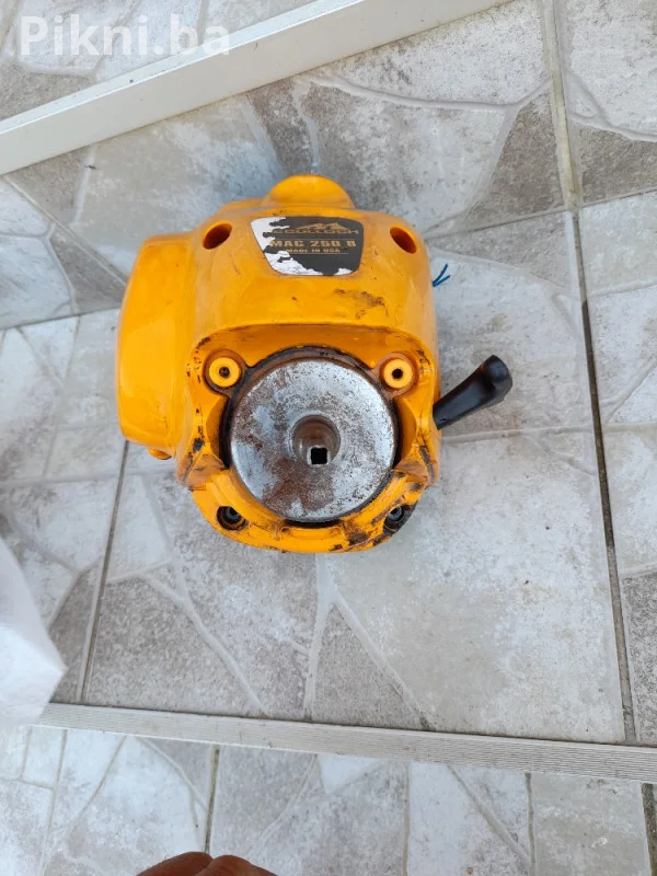 🚀  Oglas za prodaju: Motor za trimer McCULLOCH Mac 250B 🚀