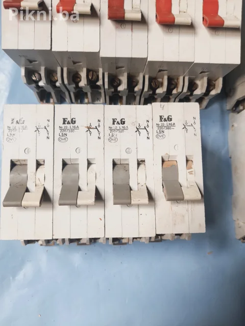 ⚡ Automatski osigurači F&G – razne amperaže 10A 12A 16A prekidači 7