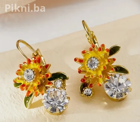 Elegantne RETRO Minđuše "Krizantema" sa Kristalima (NOVO) 4