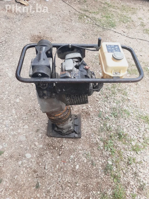 Vibracioni nabijač Ammann AVS 68 (2004) - Odličan motor Žaba skakavac vibro ploča 4