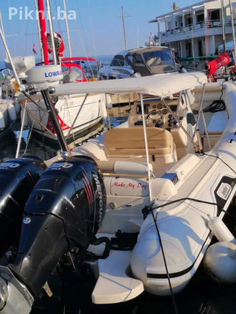 Gliser Maestral brodica /2x350ks /12 putnika/ 8,43m Hrvacka 5