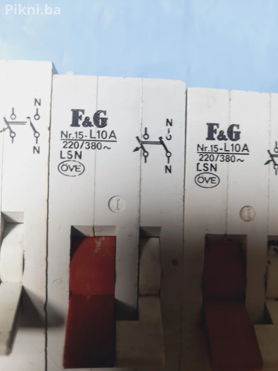 ⚡ Automatski osigurači F&G – razne amperaže 10A 12A 16A prekidači