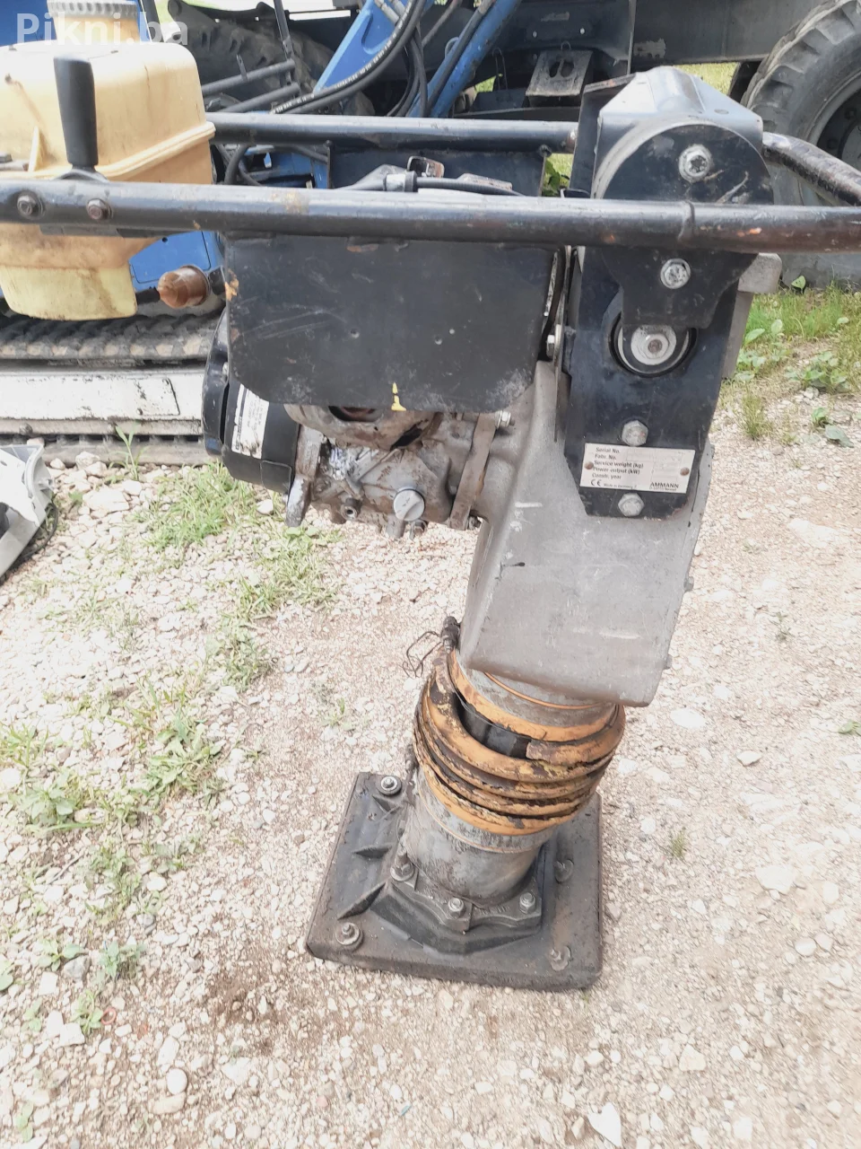 Vibracioni nabijač Ammann AVS 68 (2004) - Odličan motor Žaba skakavac vibro ploča