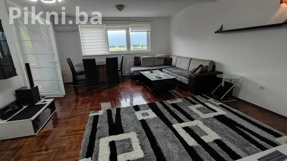 dvoetažni stan površine 112m2 na Dobrinji
