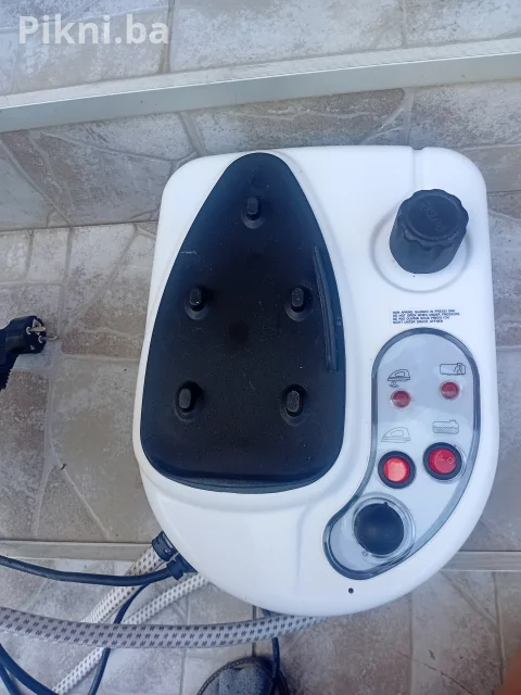 Prodaje se vrhunska profesionalna parna stanica (centrala za paru) King D'Home, model HG1901, snage 2100W. 6