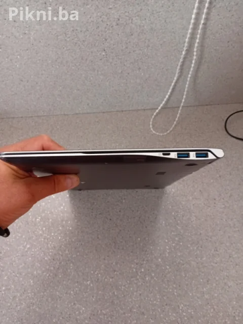 Samsung Premium Ultrabook i7 / 8GB RAM / Baterija 8+ sati 4