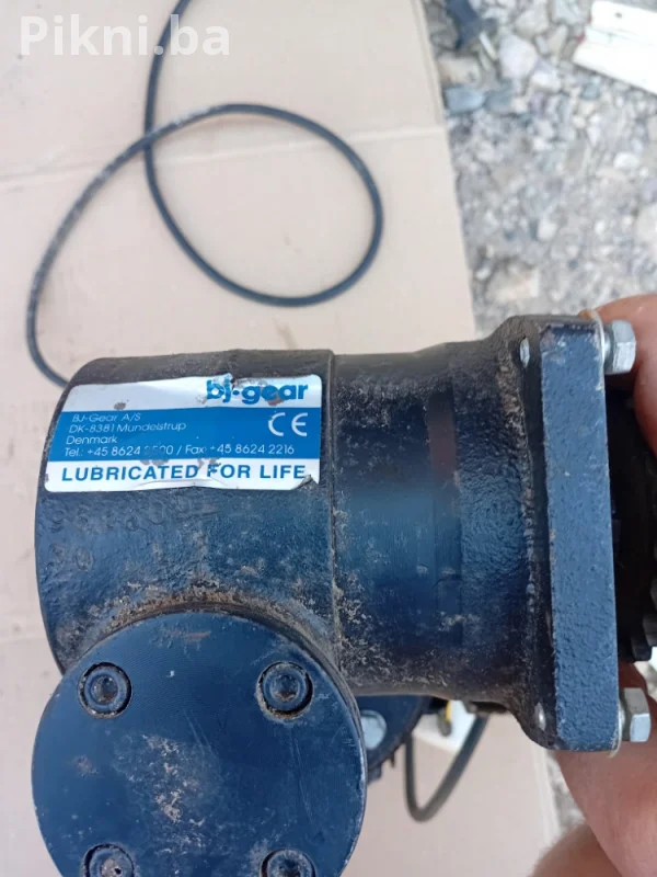 Elektromotor sa reduktorom Leroy Somer 0.37 kW (Odnos 30:1 - 50 o