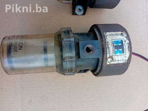 Pumpa za naftu traktor bager utovarivac skip jcb imt citaj pod de 20 KM 2