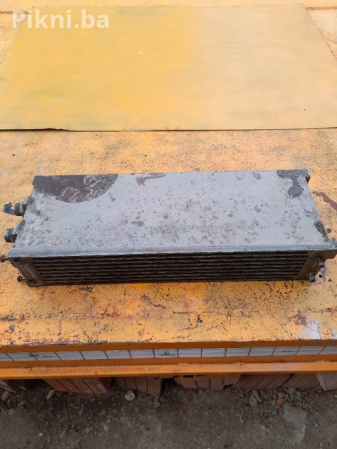 Hladnjak hidrauličnog ulja DEUTZ AKG (65x23x12 cm) / Kao nov 250 KM 8