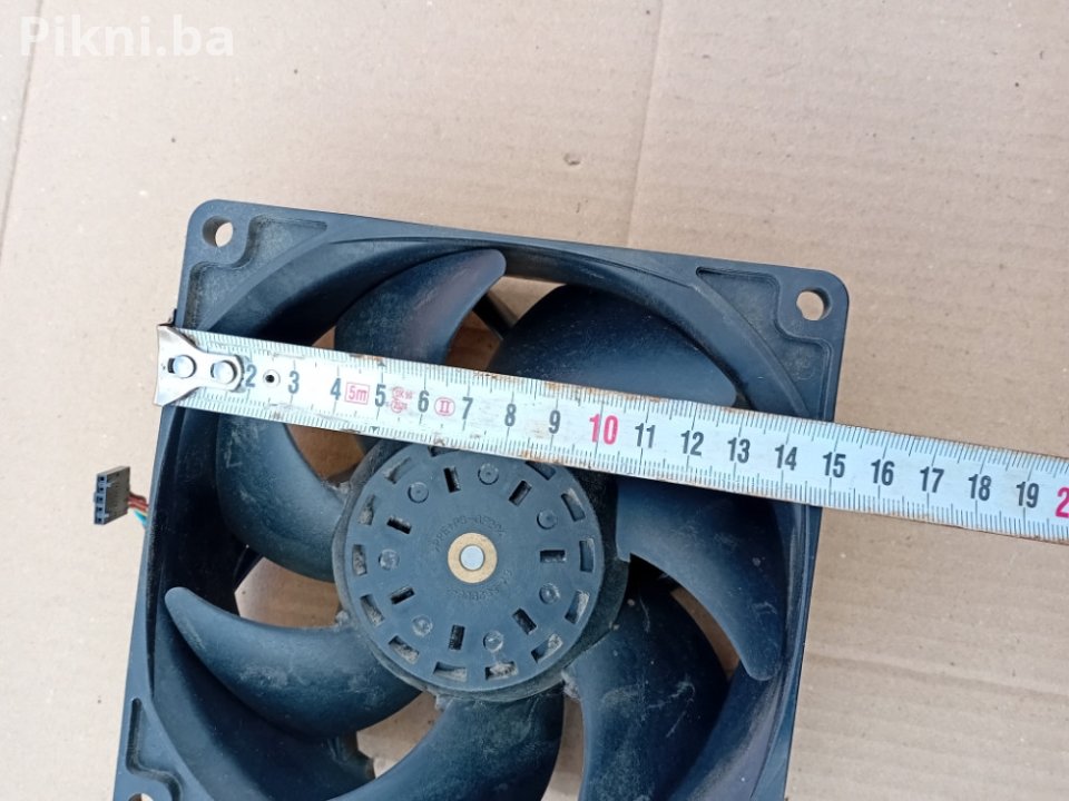 🌪️ INDUSTRIJSKI VENTILATOR / TURBINA (15x15 cm, 12V) 🌪️