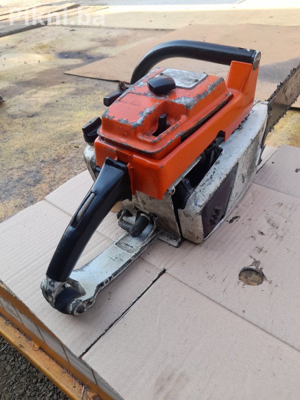 Motorna pila STIHL 041 av motorke citaj pod detaljno 180 KM