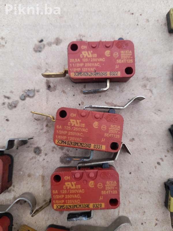 VELIKI SET: 14x Mikroprekidača (Micro Switches) - 6A/250V i 0.3A/ 5 KM